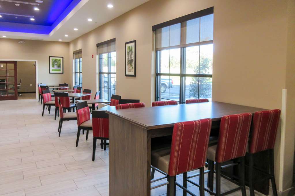 Comfort Suites Greensboro-High Point Restaurant bilde