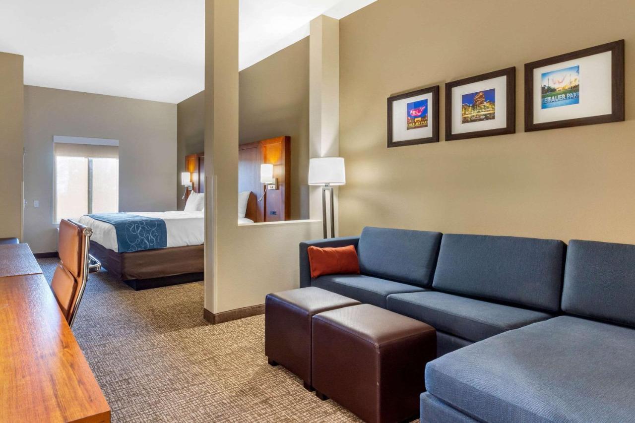 Comfort Suites Greensboro-High Point Eksteriør bilde
