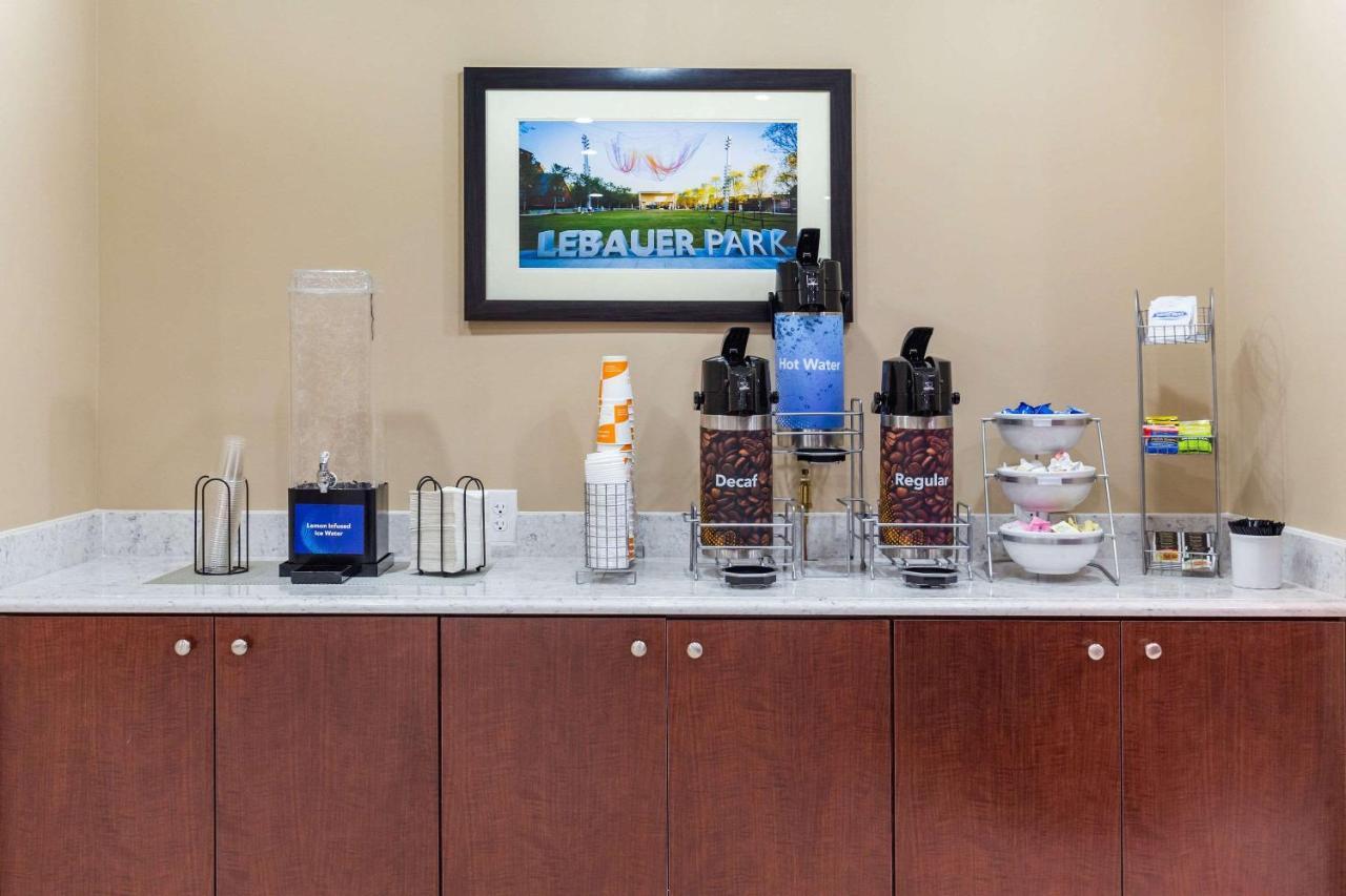 Comfort Suites Greensboro-High Point Eksteriør bilde